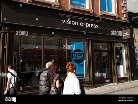 vision express leeds